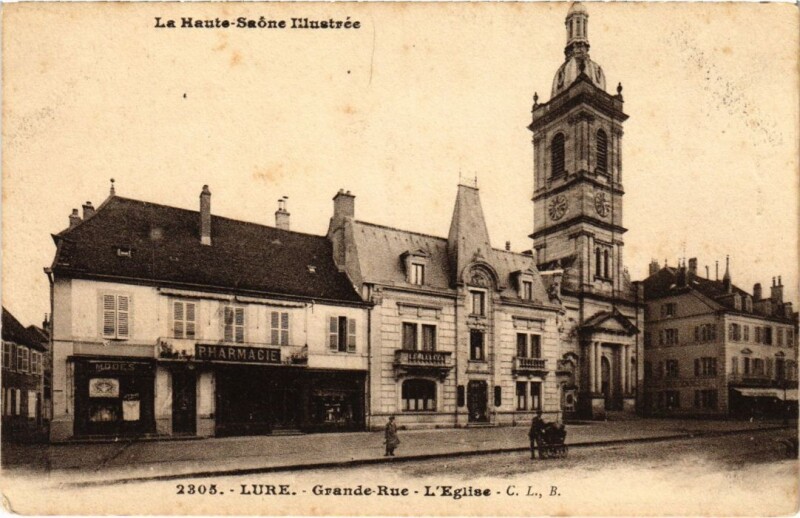 Carte postale ancienne Lure Grande Rue L'Eglise