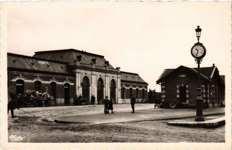 Carte postale ancienne Lure Gare de l'Est et des C.F.V.