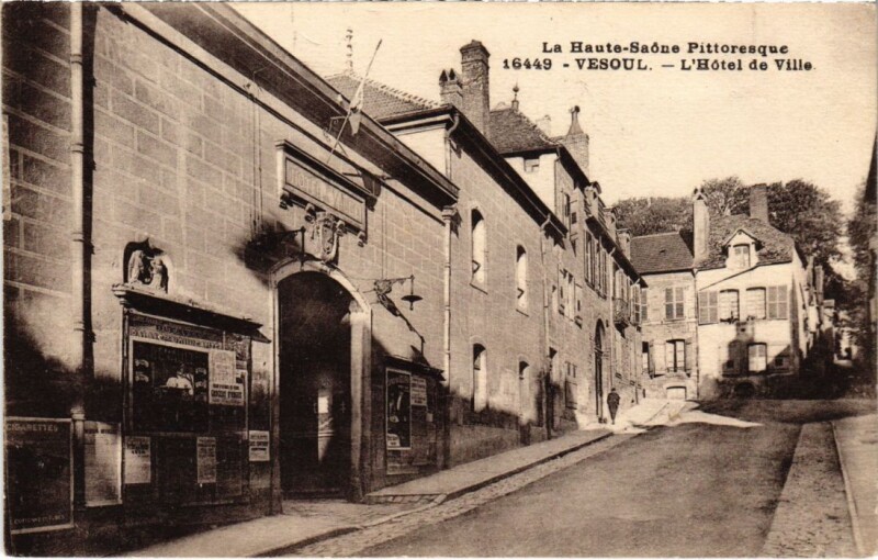Carte postale ancienne Vesoul Hotel de Ville à Vesoul