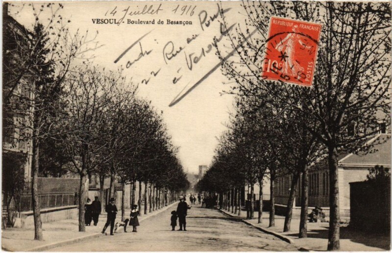 Carte postale ancienne Vesoul Boulevard de Besancon à Vesoul