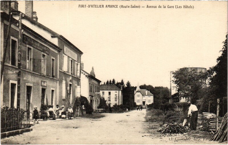 Carte postale ancienne Port-d'Atelier Amance Avenue de la Gare les Hotels à Amance