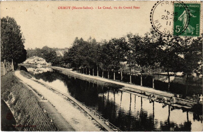 Carte postale ancienne Ormoy Le Canal vu du Grand Pont à Ormoy
