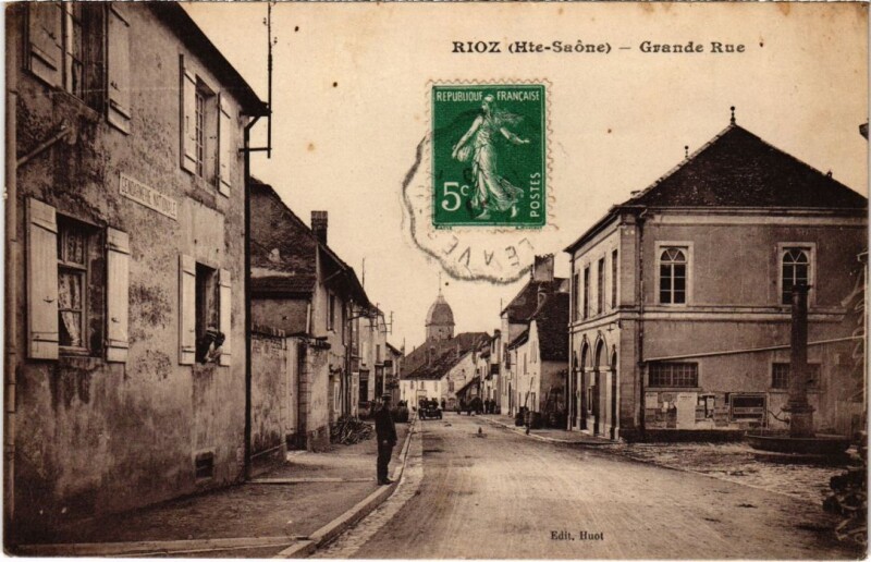 Carte postale ancienne Rioz Grande Rue