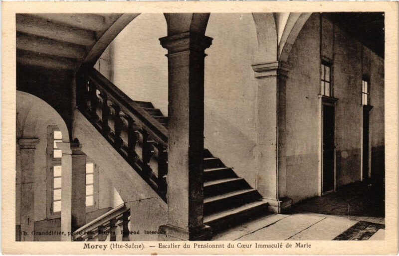 Carte postale ancienne Morey Escalier Pensionnat