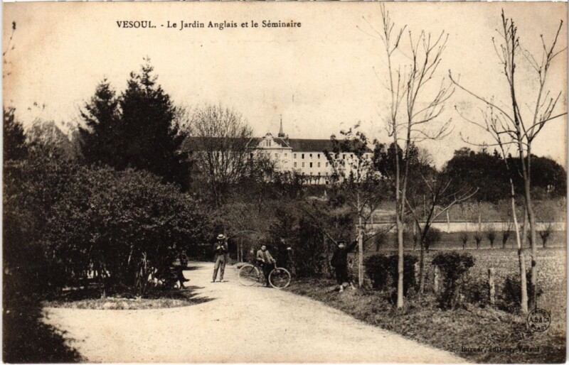 Carte postale ancienne Vesoul jardin Anglais le Seminaire à Vesoul