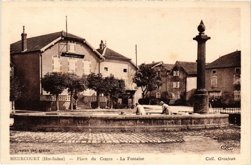 Carte postale ancienne Meurcourt Place du Centre La fontaine à Meurcourt