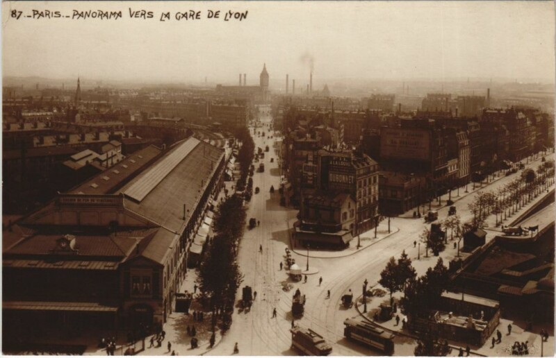 Carte postale ancienne Paris 12e Panorama vers la Gare de Lyon