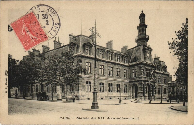 Carte postale ancienne Mairie du XIIe arrondissement à Paris 12e