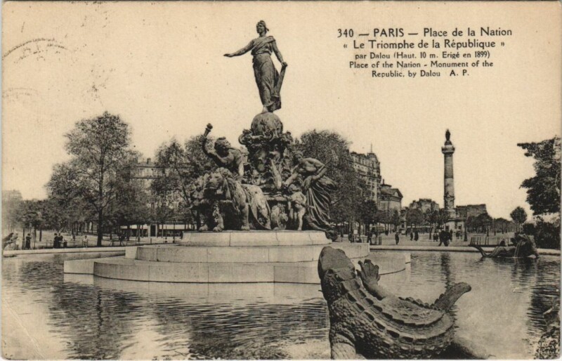 Carte postale ancienne Paris 12e Place de la Nation Statue de la République