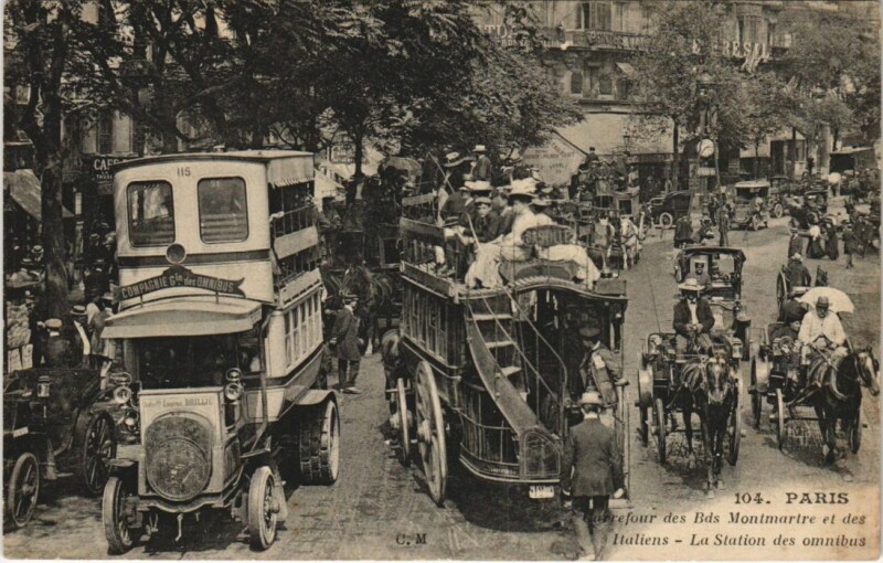 Carte postale ancienne Paris 9e Les Grands Boulevards
