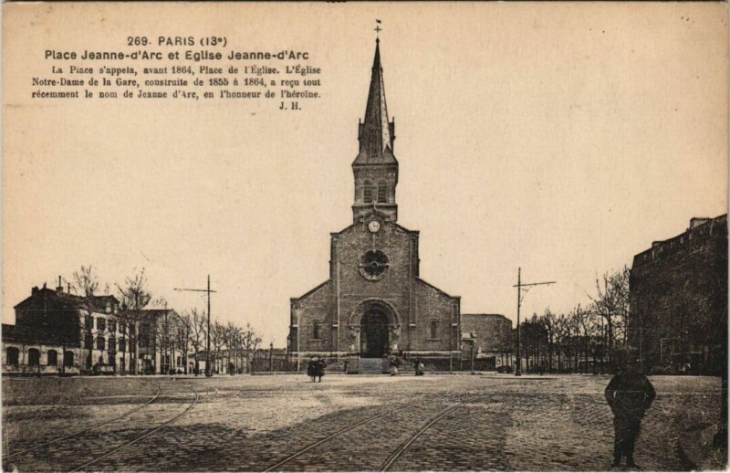Carte postale ancienne Place Jeanne d'Arc et Eglise Jeanne d'Arc à Paris 13e