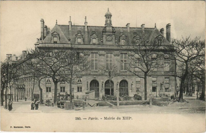 Carte postale ancienne Mairie du XIIIe à Paris 13e