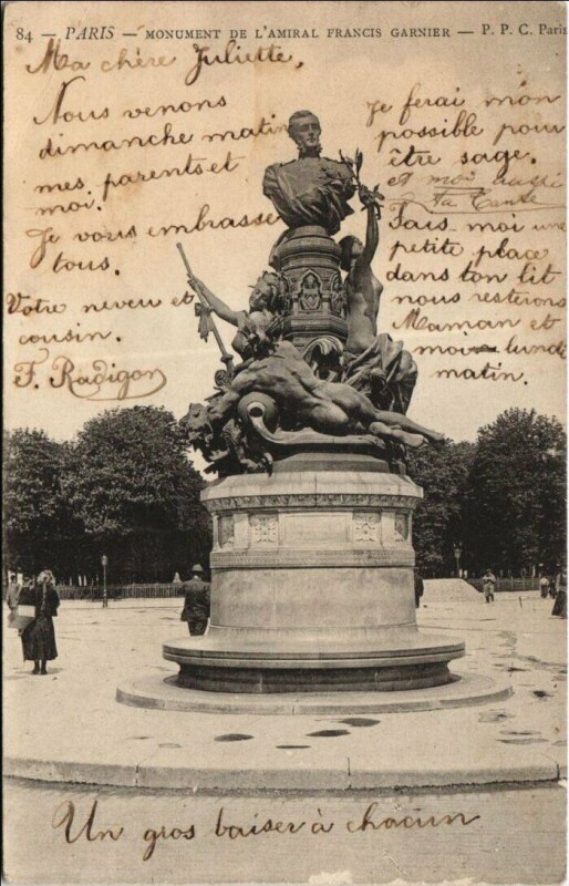 Carte postale ancienne Monument de l'Amiral Francis Garnier à Paris 5e