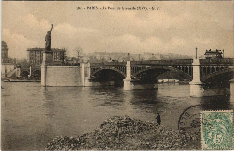 Carte postale ancienne Le Pont de Grenelle à Paris 15e