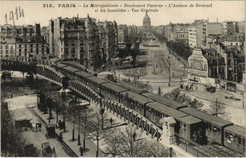 Carte postale ancienne Le Métropolitain - Boulevard Pasteur - L'Avenue de Breteuil et les Invalides - Vue Générale à Paris 15e