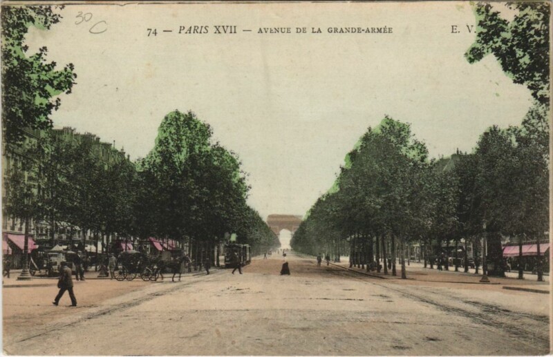 Carte postale ancienne Paris 17e Avenue de la Grande-Armée
