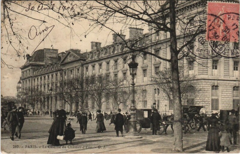 Carte postale ancienne Paris 10e caserne du Chateau d'Eau