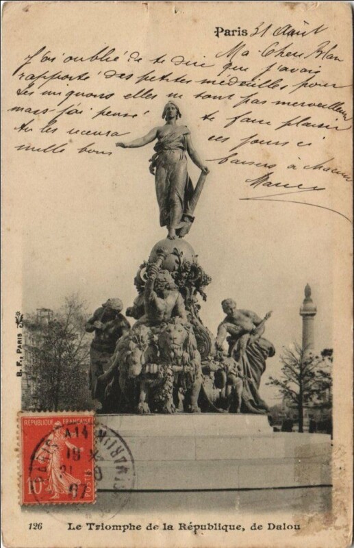 Carte postale ancienne Paris 11e Triomphe de la République