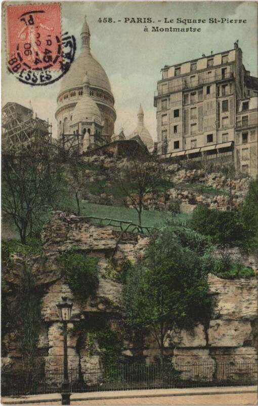Carte postale ancienne Le Square Saint-Pierre à Montmartre à Paris 18e
