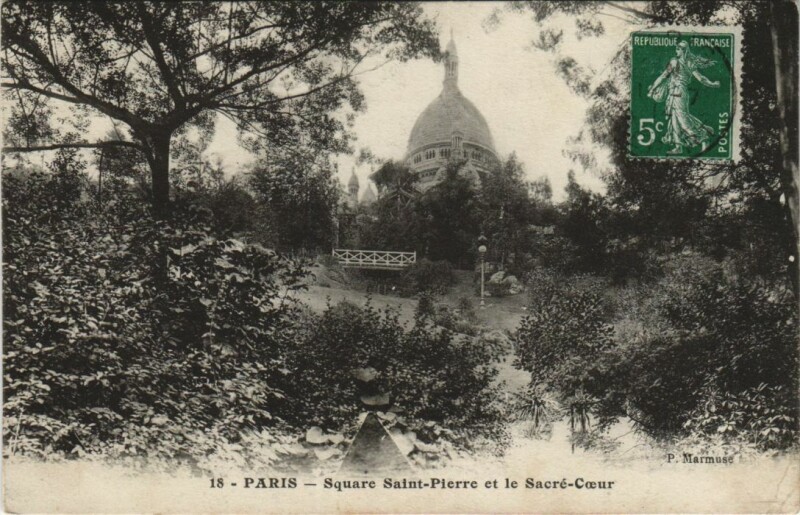 Carte postale ancienne Paris 18e Square Saint-Pierre et Sacré-Coeur