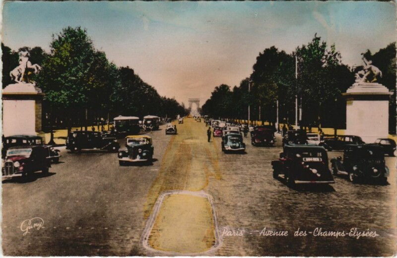 Carte postale ancienne Paris 8e Champs-Elysées