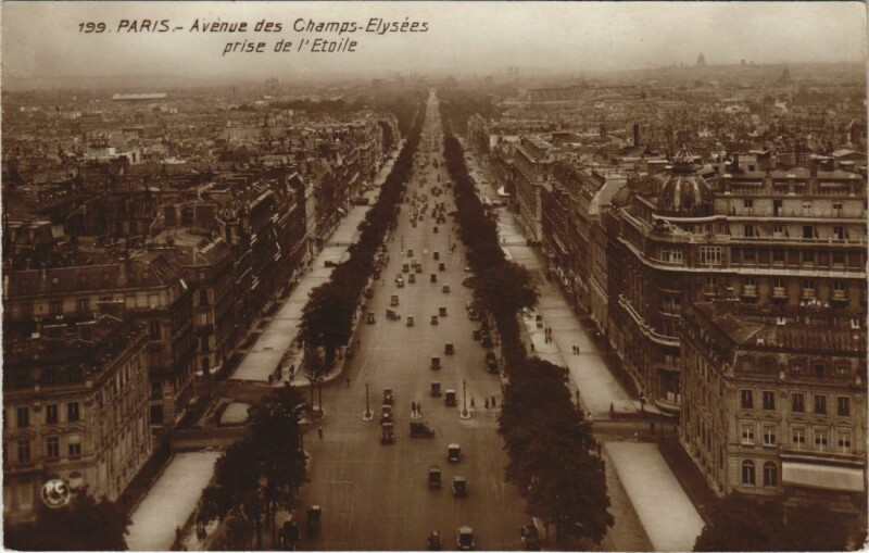 Carte postale ancienne Paris 8e Champs-Elysées