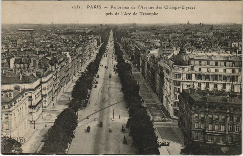 Carte postale ancienne Paris 8e Champs-Elysées