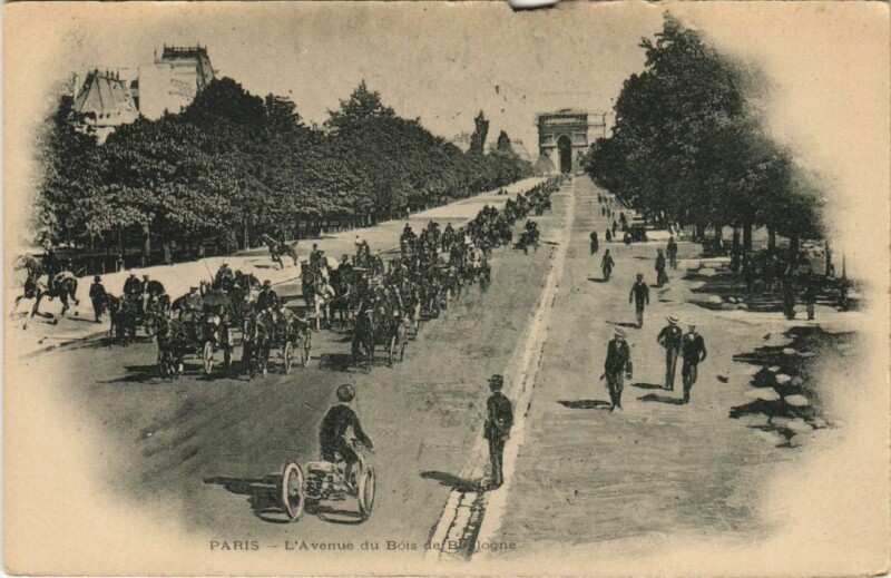 Carte postale ancienne Paris 16e Avenue du Bois de Boulogne