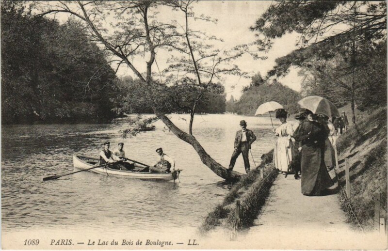 Carte postale ancienne Le Lac du Bois de Boulogne à Paris
