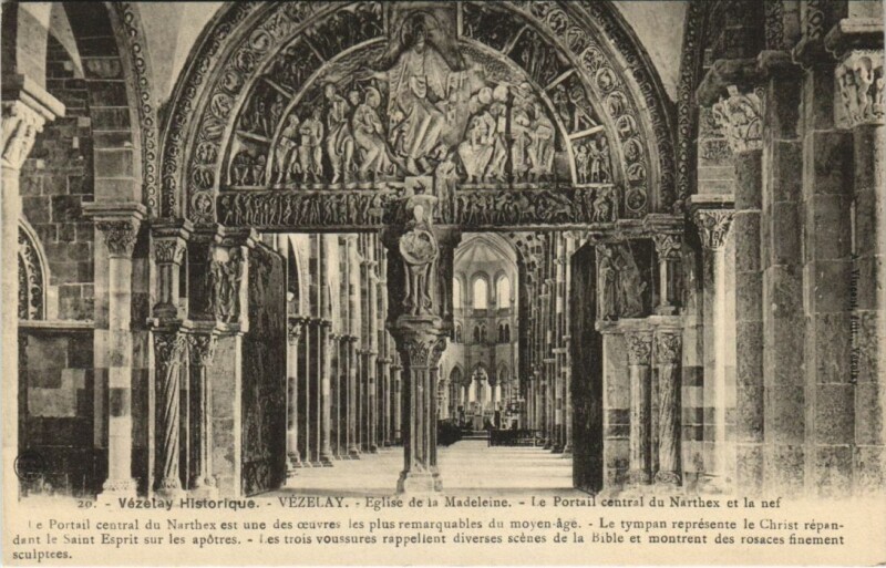 Carte postale ancienne Vezelay Eglise de la Madeleine - Le Portail du Narthex et la Nef
