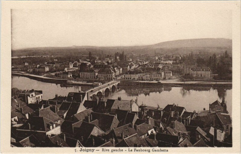 Carte postale ancienne Joigny Rive Gauche - Le Faubourg Gambetta à Joigny