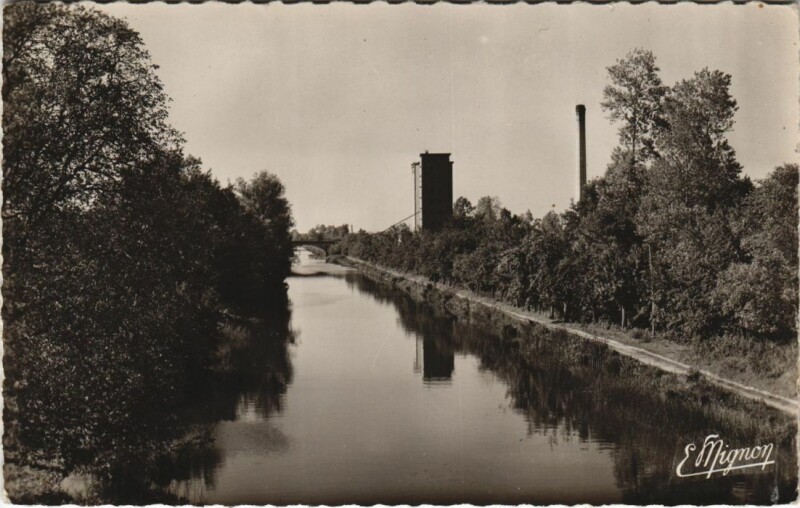 Carte postale ancienne Vinneuf Le Canal à Vinneuf