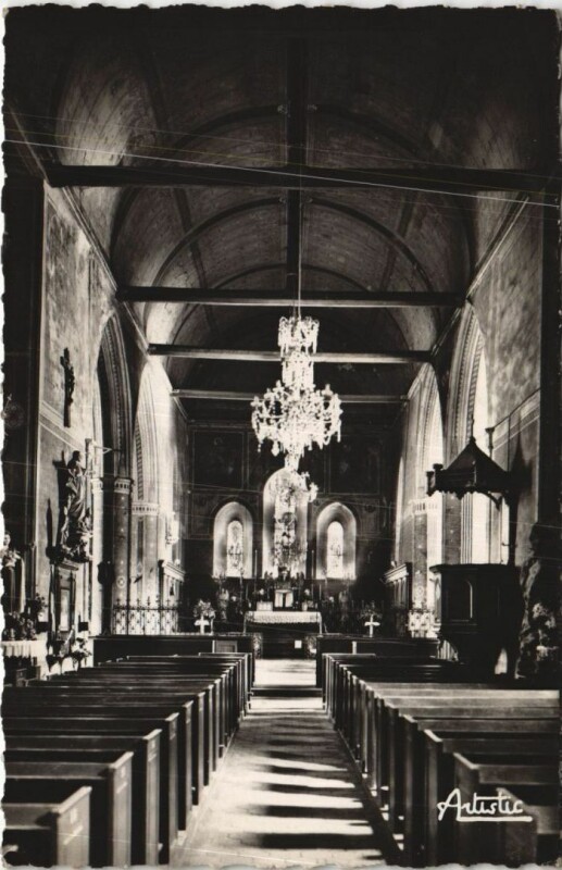 Carte postale ancienne Saint-Martin-sur-Ouanne Interieur de l'Eglise à Ouanne