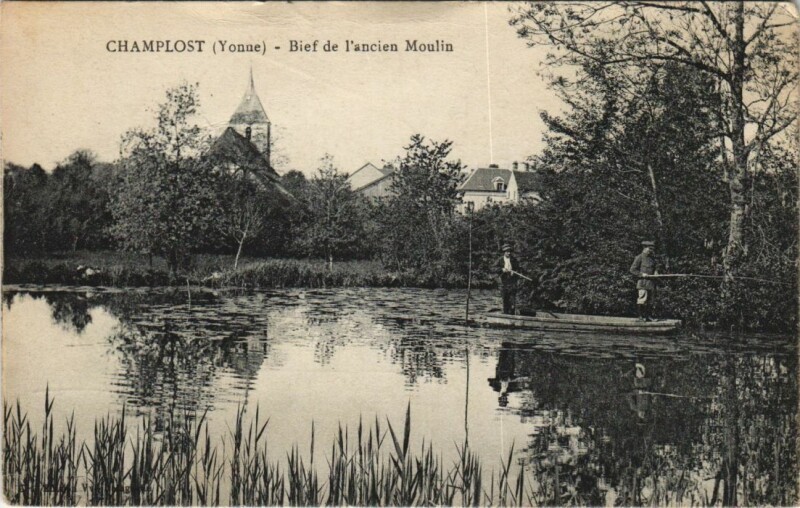 Carte postale ancienne Champlost Bief de l'Ancien Moulin à Champlost