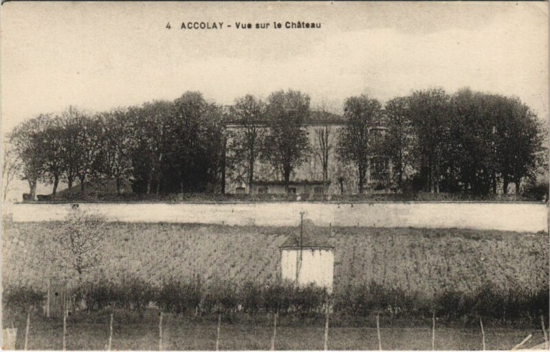 Carte postale ancienne Accolay Vue sur le Chateau