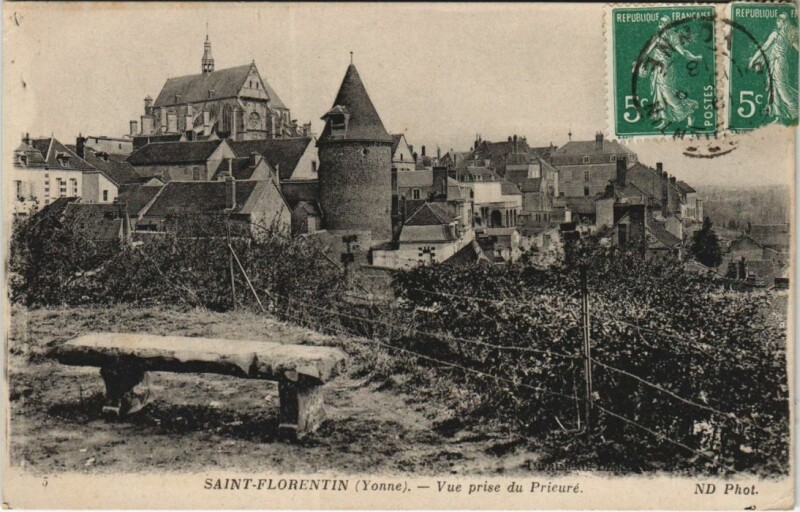 Carte postale ancienne Saint-Florentin Vue prise du Prieure à Saint-Florentin