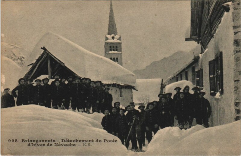Carte postale ancienne Nevache Detachement du Poste d'Hiver de Nevache