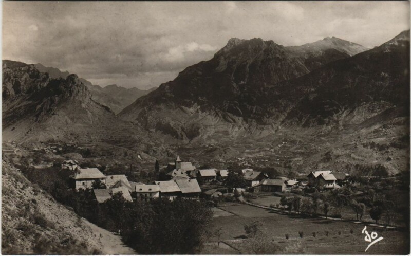 Carte postale ancienne Champcella Vue Generale - Le Chambon et Pallons à Champcella