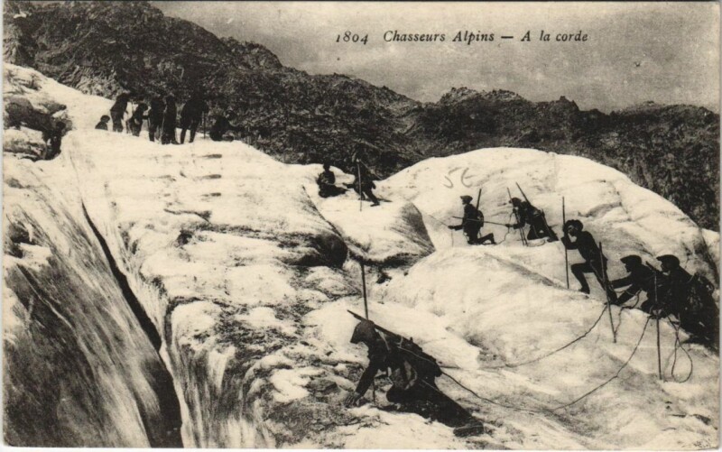 Carte postale ancienne Chasseurs Alpins - A la Corde