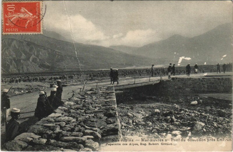 Carte postale ancienne Embrun Nos Alpins - Manoeuvres au Pont pres Embrun à Embrun