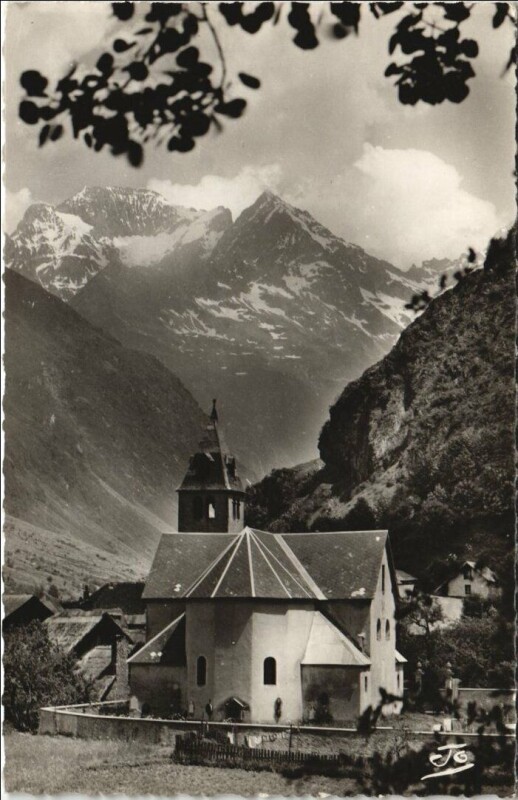Carte postale ancienne La Chapelle-en-Valgaudemar L'Eglise