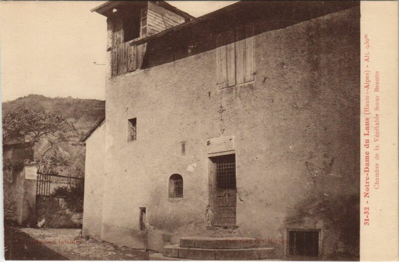 Carte postale ancienne Saint-Etienne-Le-Laus Notre-Dame du Laus