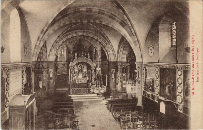 Carte postale ancienne Saint-Etienne-Le-Laus Notre-Dame du Laus - Basilique