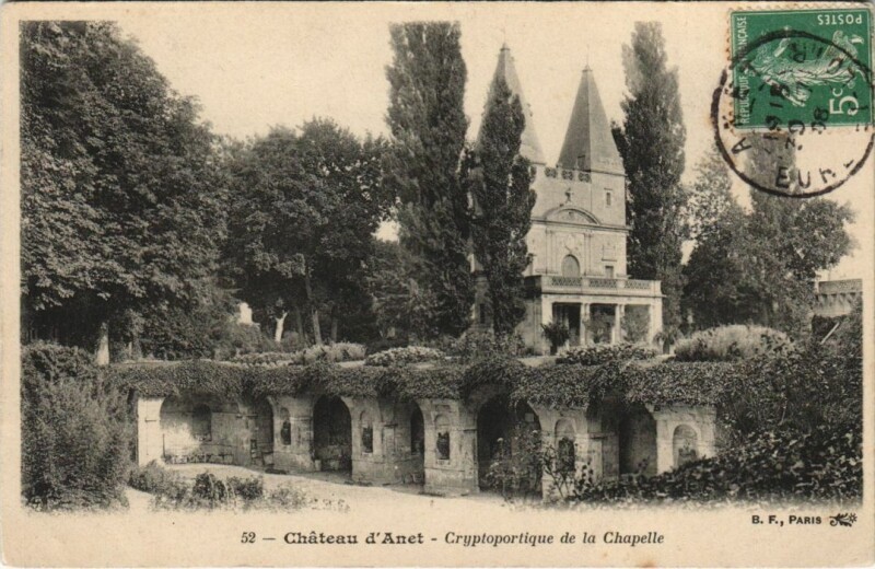Carte postale ancienne Anet Chrytoportique de la Chapelle France