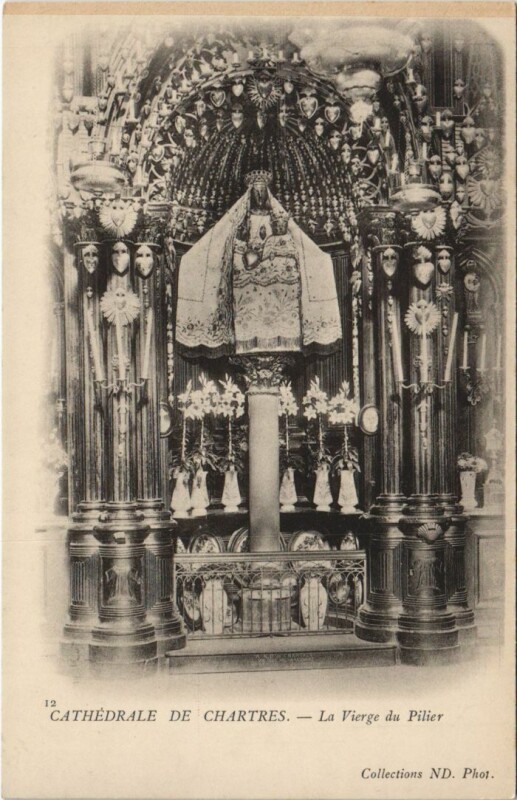 Carte postale ancienne Chartres Cathedrale La Vierge du Pilier France à Chartres