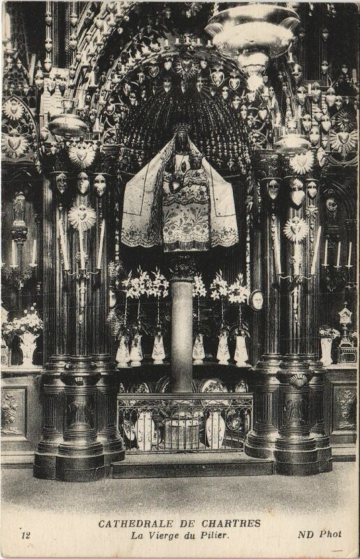 Carte postale ancienne Chartres Cathedrale La Vierge du Pilier France à Chartres