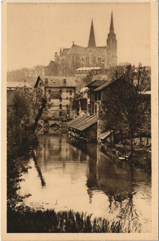 Carte postale ancienne Chartres Les Bords de l'Eure France à Chartres