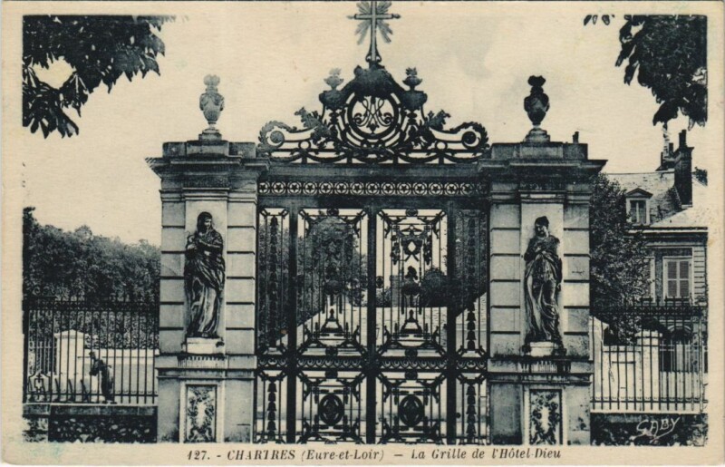 Carte postale ancienne Chartres La Grille de l'Hotel Dieu France à Chartres