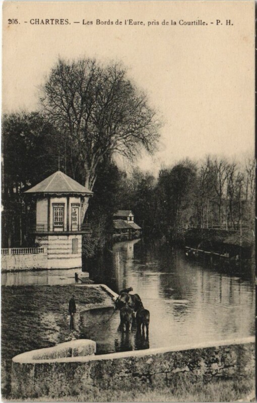 Carte postale ancienne Chartres Les Bords de l'Eure France à Chartres