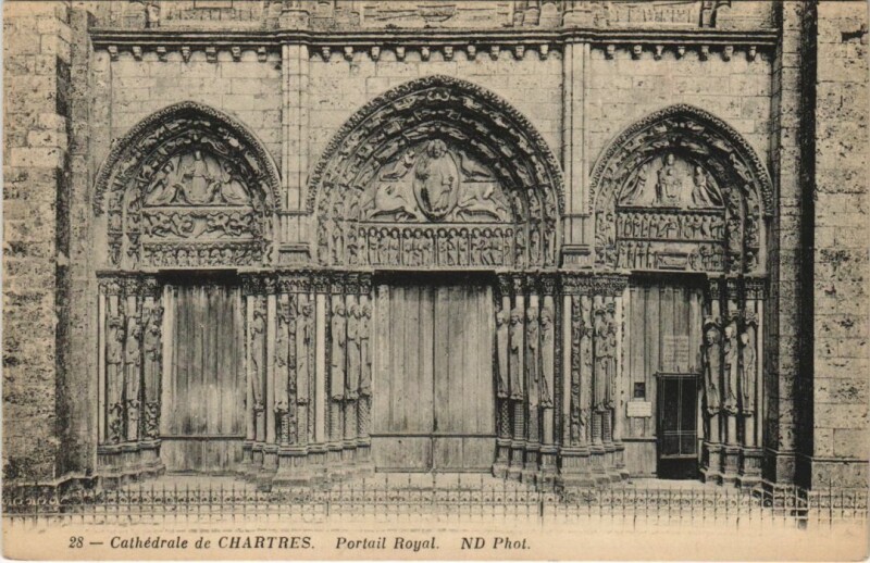 Carte postale ancienne Chartres Cathedrale Portail Royal France à Chartres